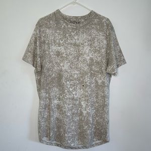 Nova Industries size large tee